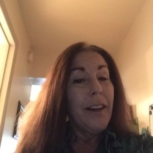 Meet your Posher, Stacie. I dnt no what I’m doin